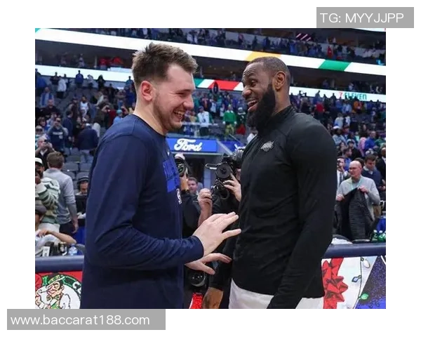 美记分析詹姆斯与东契奇重叠功能浓眉小里搭档更为合适