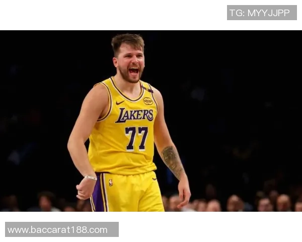 湖人缺少詹姆斯状态低迷半场落后马刺5分东契奇表现出色贡献22分